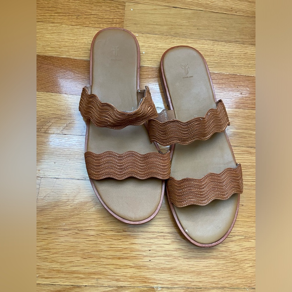 Frye tan leather slide sandals - Frye Mira Tan Leather Wavy - Sz 10